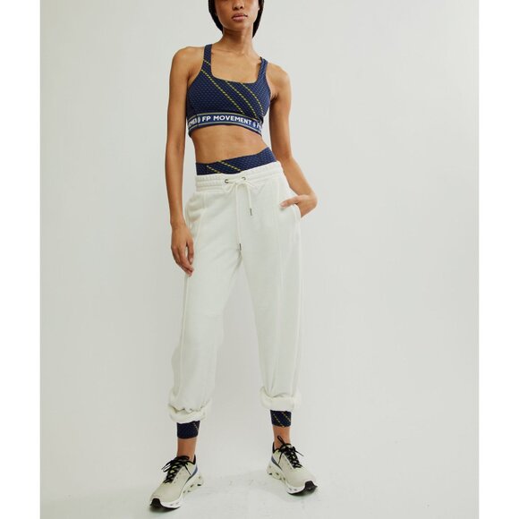 🆕 FP MOVEMENT Never Better Logo Square Neck Sports Bra / Black Combo - Picture 6 of 9